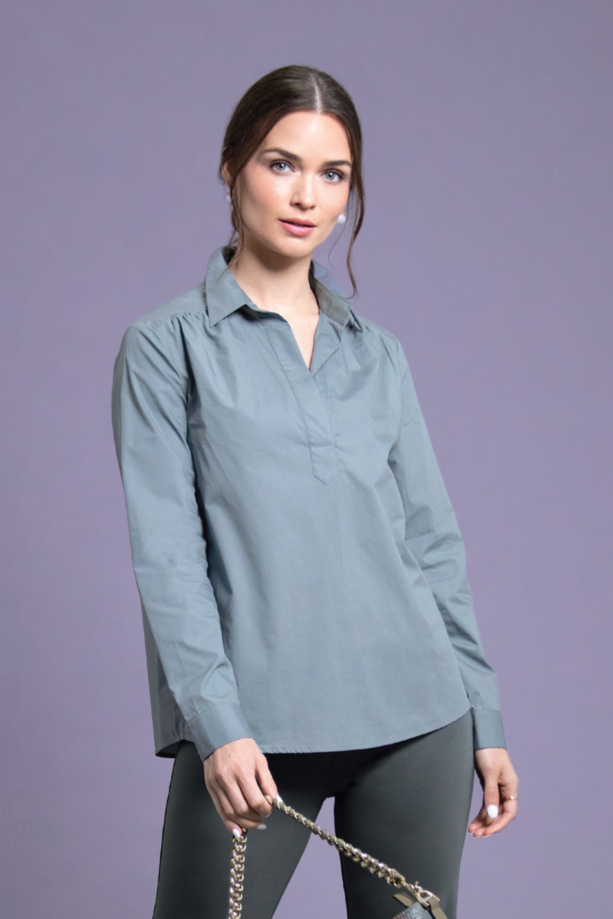 27" Pop-Over Shirt with Ruched Back Amélline