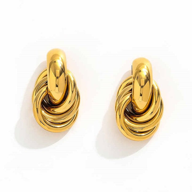 Intertwined Studs