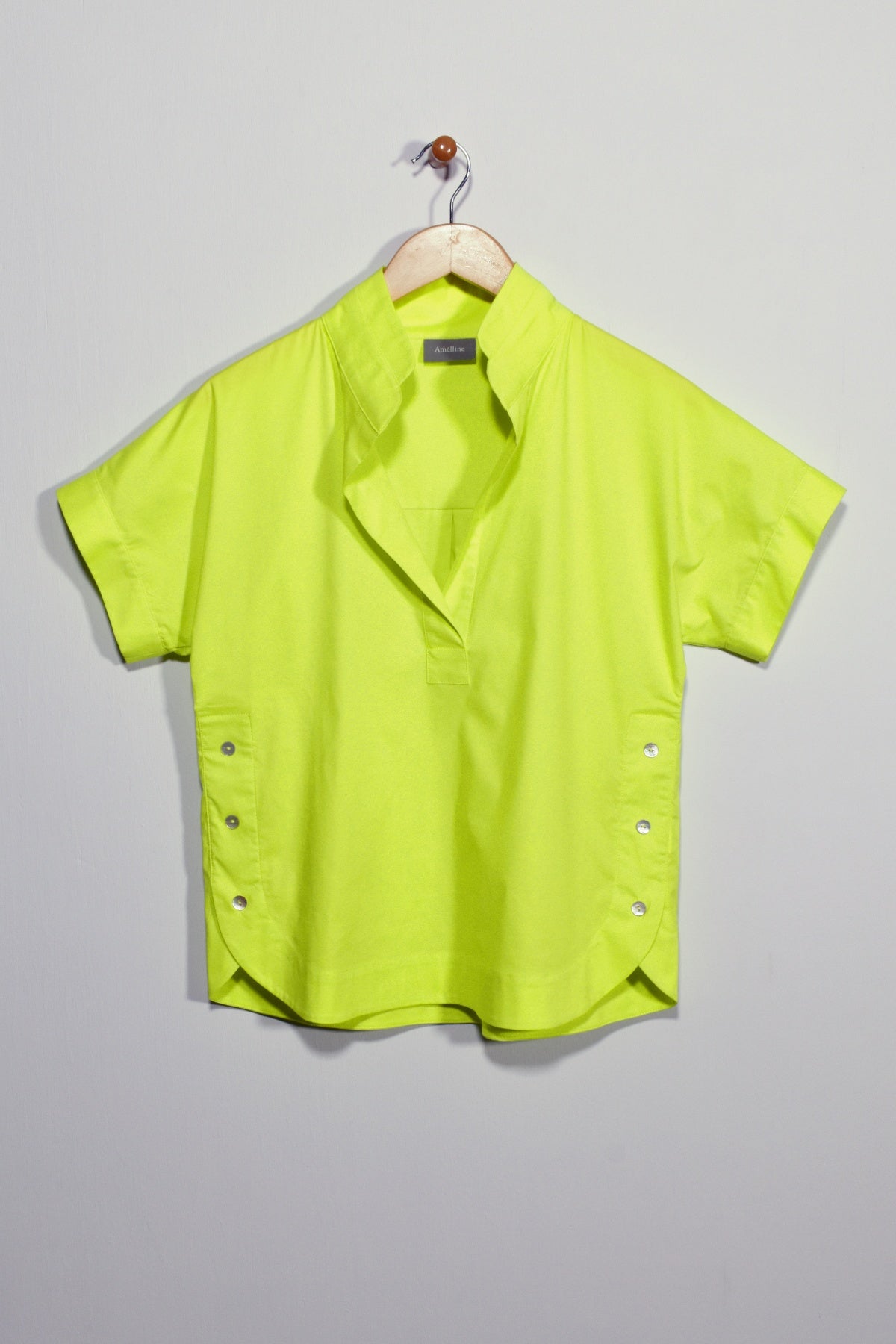 25" Short Sleeve Shirt with Side Buttons Amélline
